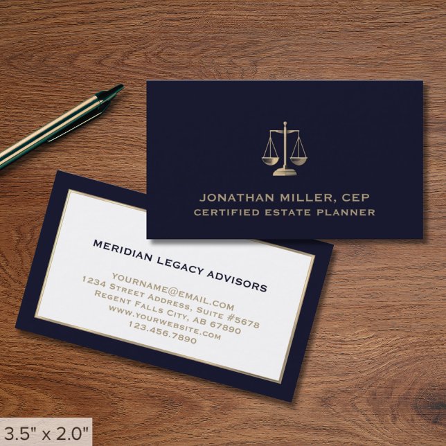 Maßstab für die Rechtsjustiz in Navy Blue und Gold Visitenkarte (Von Creator hochgeladen)