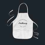 Master Baker Festgestellter Jahr Individuelle Name Kinderschürze<br><div class="desc">Viele Talente kommen aus dieser Küche. Ermuntern Sie den kleinen Meister in Ihrem Leben, diese süßen Leckereien behalten, die mit dieser personalisierten, modernen und einzigartigen Schürze kommen. Passen Sie die Wörter an und legen Sie das Jahr fest, wie Sie möchten. Es gibt verschiedene Farben und Größen. Stilvolle Typografie-Behandlung. Macht ein...</div>