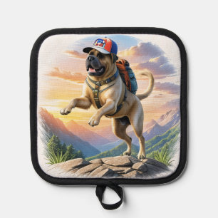 Mastiff englische Dogge im Urlaub im Gebirge Topflappen