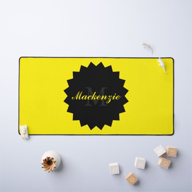 Mat de bureau jaune personnalisé avec nom et initi (Tableau pour enfants)