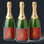 Matching Set Christmas Red Gold Tree Stars Name<br><div class="desc">Glühwein Flaschenetiketten - Frohe Weihnachten - Ändern Sie die Nachricht und den Namen / Jahr auf diesem Roten mit Gold Tree and Stars Design - - - - - - Sehen Sie meinen Laden für weitere Artikel mit diesem Design inklusive Teller, Napkins, Untersetzer, Balloons, Jagd, Desserts, Gefallen Boxen und viele...</div>