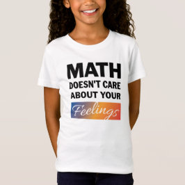 Mathe kümmert sich nicht um das Shirt von Mädchen