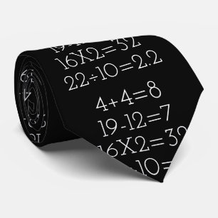 mathematische Probleme auf schwarz Krawatte