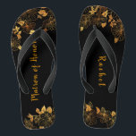Matron of Honor Luxury Black Gold Foliage Muster Flip Flops<br><div class="desc">Diese prächtige schwarz-goldene Blattmuster-Matrone aus Ehrenflip-Flops besticht durch eine luxuriöse Schwarz- und Goldpalette. Sie zeichnet sich durch ein atemberaubendes goldfarbenes Blumenmuster und modernes typografisches Set vor schwarzem Hintergrund aus und strahlt Eleganz und Eleganz aus. Es ist ein schönes Geschenk für Ihr Brautparty. Anzeigen der Auflistung auf dieser Seite, um passende...</div>