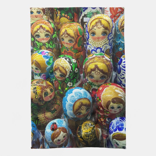 Matryoshka Dolls Souvenir Kiosk Travel Foto Geschirrtuch (Vertikal)
