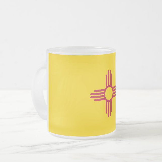 Mattierte kleine Tasse aus Glas mit der Fahne von  (Vorderseite Links)