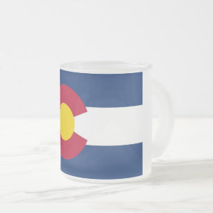 Mattierte kleine Tasse aus Glas mit der Fahne von