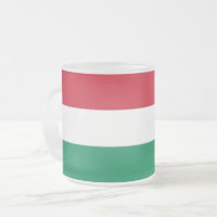 Mattierte kleine Tasse aus Glas mit ungarischer Fl