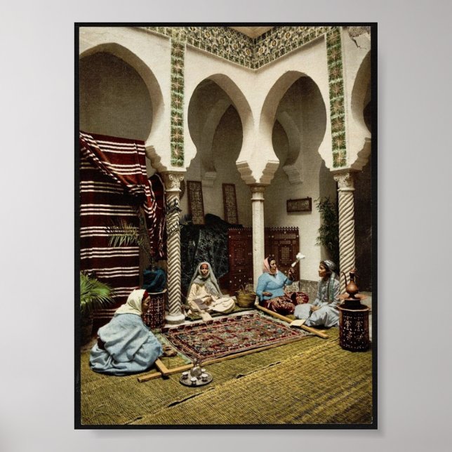 Maurische Frauen, die arabische Teppiche herstelle Poster (Vorne)