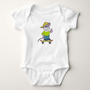 Maus als Skater mit Skateboard Baby Strampler