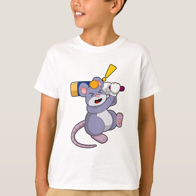 Maus auf Cricket mit Cricket-Fledermaus T-Shirt (Vorderseite)