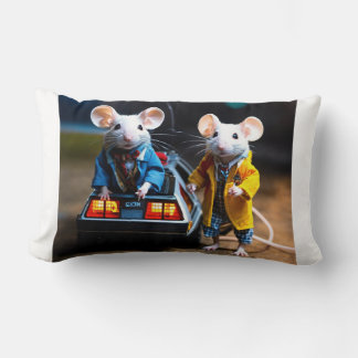 Mäuse gekleidet als Back to the future film. Lendenkissen