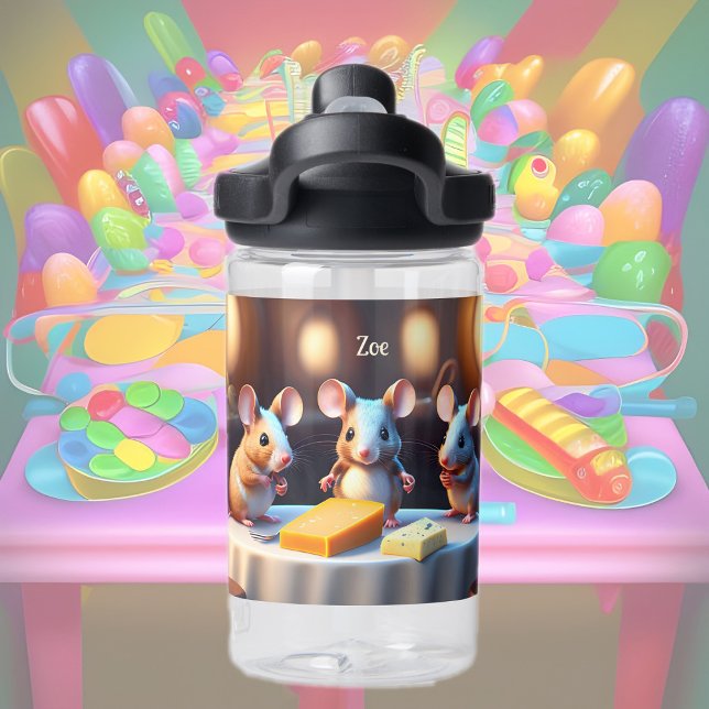 Mausfamilie am Esstisch Trinkflasche (Von Creator hochgeladen)