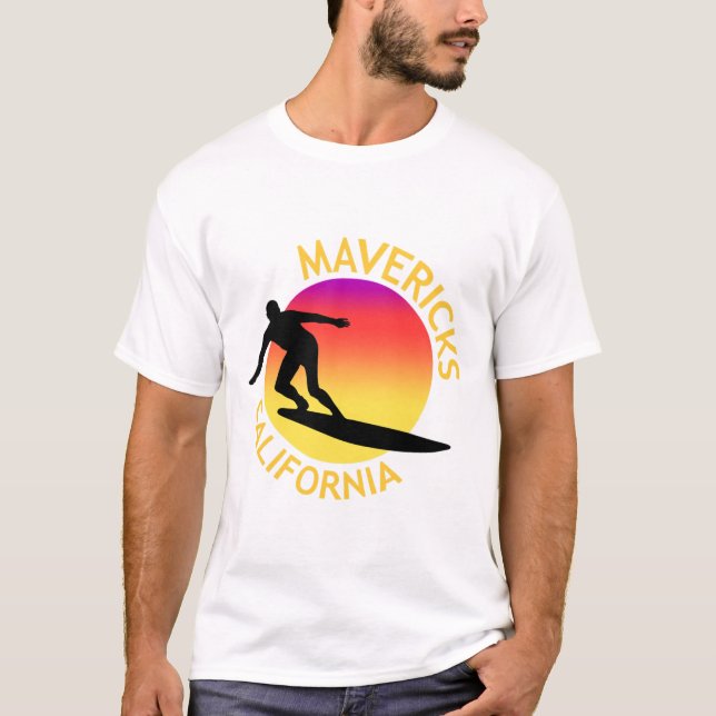 Mavericks Surfing California Vacation  T-Shirt (Vorderseite)