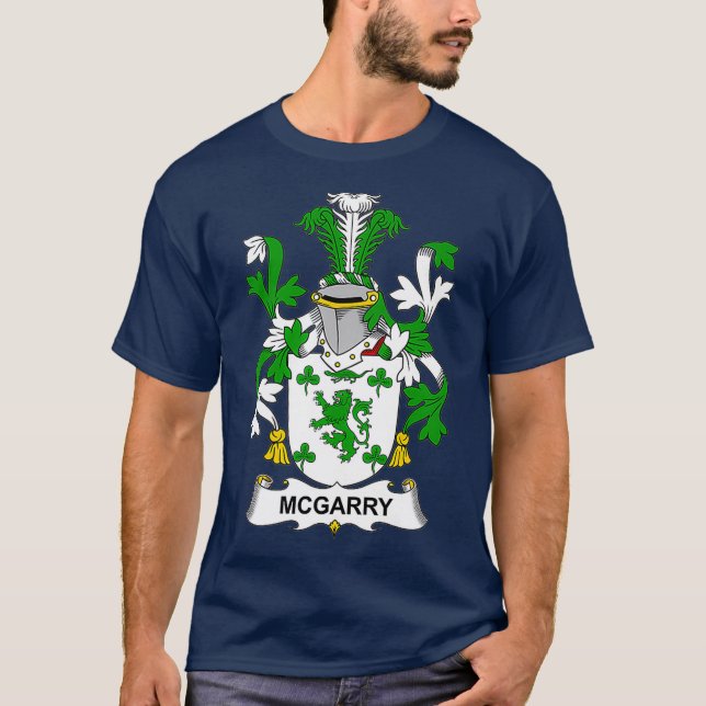 McGarry Coat of Arms Familienwappen T-Shirt (Vorderseite)