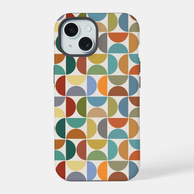 MCM simuliert Musterfarbe auf Creme iPhone 15 Hülle (Rückseite)