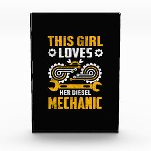 MechanikDieses Mädchen Liebe ihren Mechanismus Fotoblock