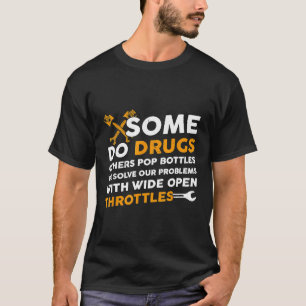 Mechanisch lösen wir ein Problem mit großen offene T-Shirt