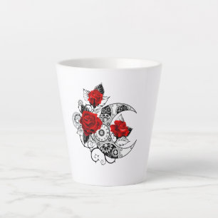 Mechanischer Halbmond mit Rote Rosen Milchtasse