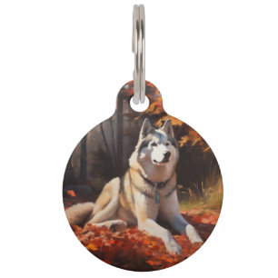 Médaillon Pour Animaux Husky Sibérien dans les feuilles d'automne qui tom