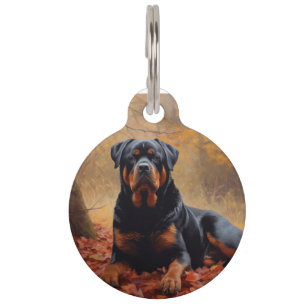 Médaillon Pour Animaux Rottweiler dans les feuilles d'automne tombées ins