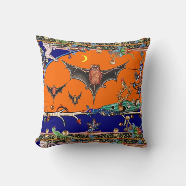 MEDIEVAL BESTIARY,FLYBATS FOREST TIEROrange Kissen (Vorderseite)