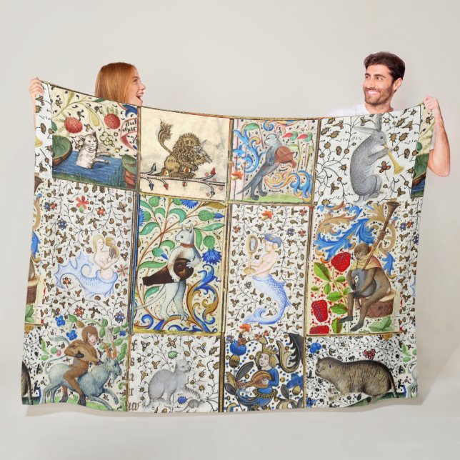 MEDIEVAL BESTIARY PLAYING MUSICAL INSTRUMENTS FLEECEDECKE (Beispiel)