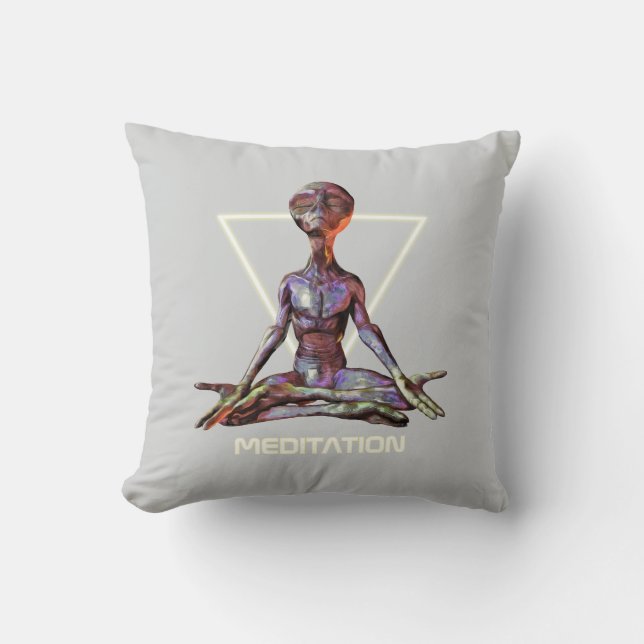 Meditation. Alien in ruhiger Pose Kissen (Vorderseite)