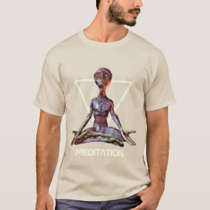 Meditation. Alien in ruhiger Pose T - Shirt