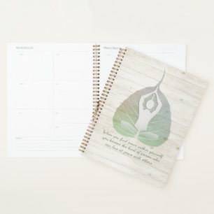 Méditation de l'instructeur de yoga Pose Bodhi Lea