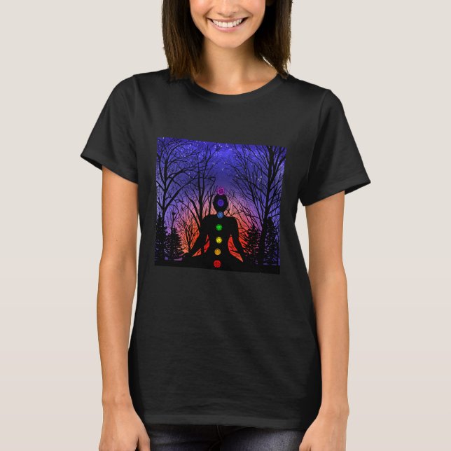 Meditation und die Bäume in einer sternenreichen N T-Shirt (Vorderseite)