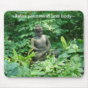 Meditations-meditierender friedlicher Garten Mousepad