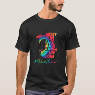 Medizinische Assistentin Messy bun Gesichtsmaske u T-Shirt