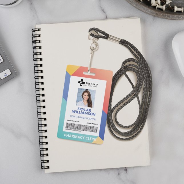Medizinische Foto-ID und Logo für moderne geometri Ausweis (Von Creator hochgeladen)