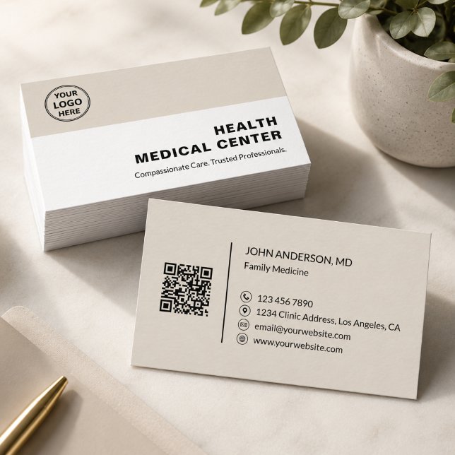 Medizinische Gesundheitsklinik Arzt Beige Visitenkarte (Medical Healthcare Clinic Doctor Beige Business Card)
