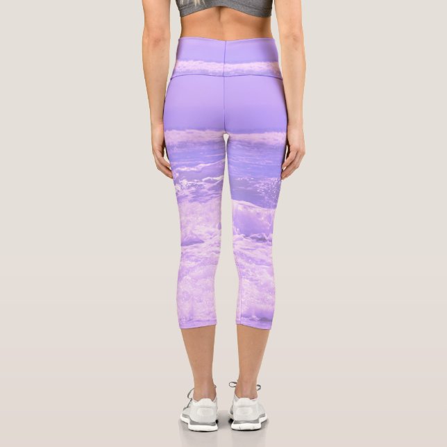 Meeresnaturwellen Schaumwasser Lila Capri Leggings (Rückseite)