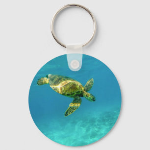 Meeresschildkröte schwimmen im türkisfarbenen Meer Schlüsselanhänger