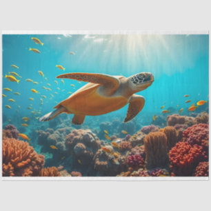 Meeresschildkröte und viele kleine Fische unter Wa Seidenpapier