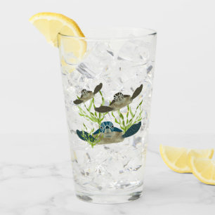 Meeresschildkröten trinken Glas