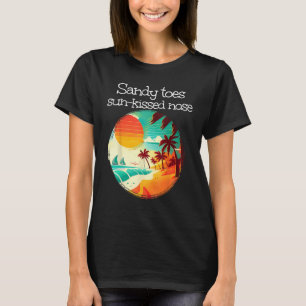 Meereswanderung mit sandigem Zehen und sonnengekoc T-Shirt