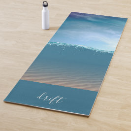 Meereswellen am Strand Yogamatte