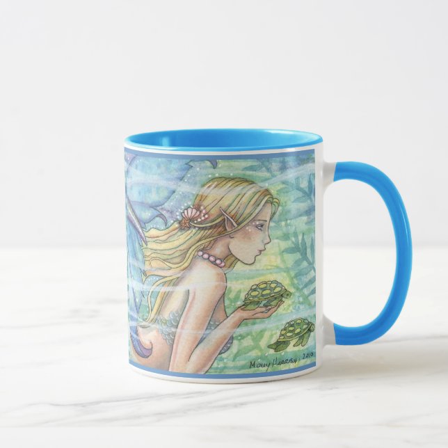 Meerjungfrau und Meeresschildkröte-Tasse von Molly Tasse (Rechts)