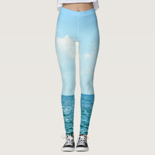 Meerwasser, klarer blauer Himmel. Leggings