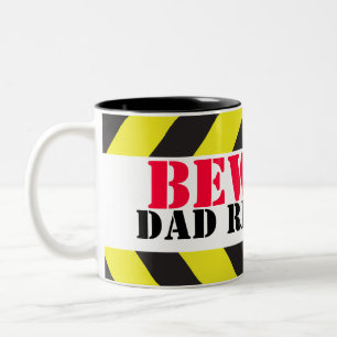 Méfiez-vous papa relaxant chevron ouvriers mug