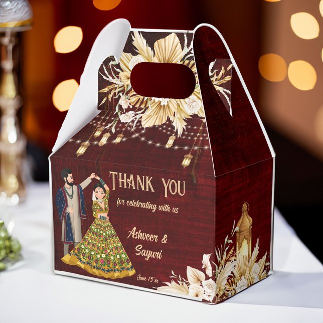 Mehndi Sangeet Indianisches Hochzeitstanzpärchen Geschenkschachtel (Mehndi and Sangeet Indian wedding maroon and gold favor gift box cute cartoon dancing bridal couple)