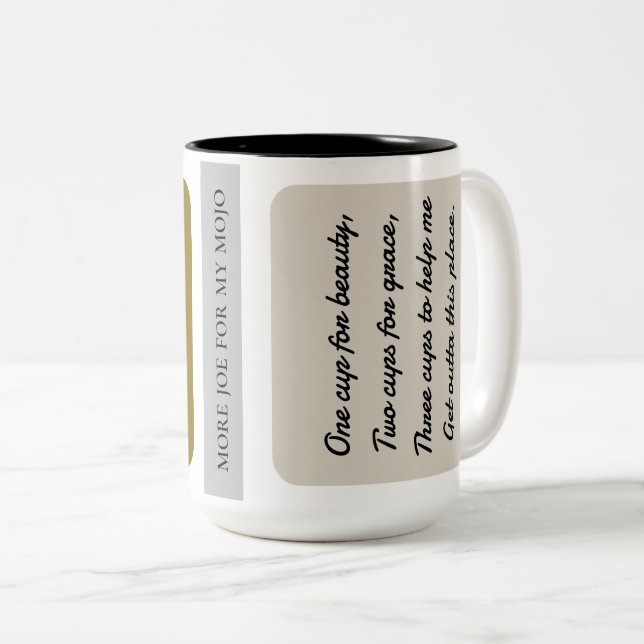 Mehr Kaffee-Mojo-Tasse mit Wakeup-Angebot Zweifarbige Tasse (VorderseiteRechts)