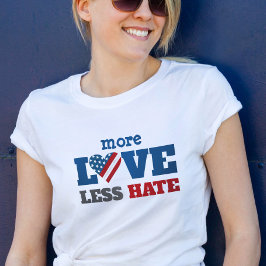 Mehr Liebe Weniger Hass USA Fahne Herz Fett Typogr T-Shirt