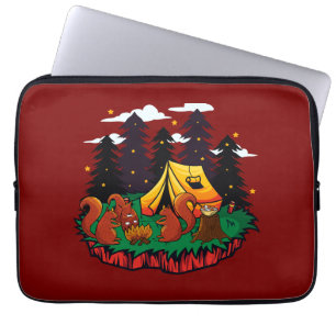 Mehr Spaß mit diesem Camping-Eichhörnchen Laptopschutzhülle