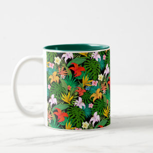 Mehrfarbige Blumen und Palmwedel auf Schwarz Zweifarbige Tasse