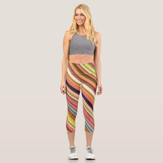 Mehrfarbiges geometrisches, einfaches Banddesign Capri Leggings